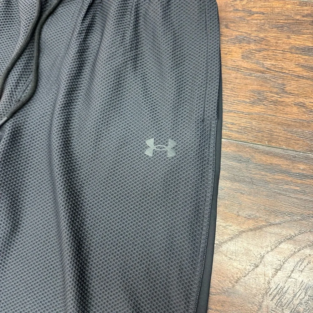$110 Under Armour UA  Unstoppable  Mesh Pants Joggers Black Men's Large <<305>> - Picture 2 of 12